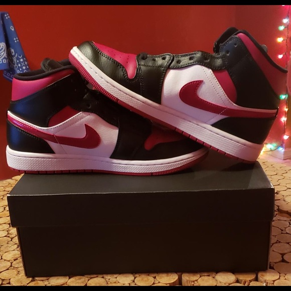 Jordan 1 mid bred - Picture 2 of 7